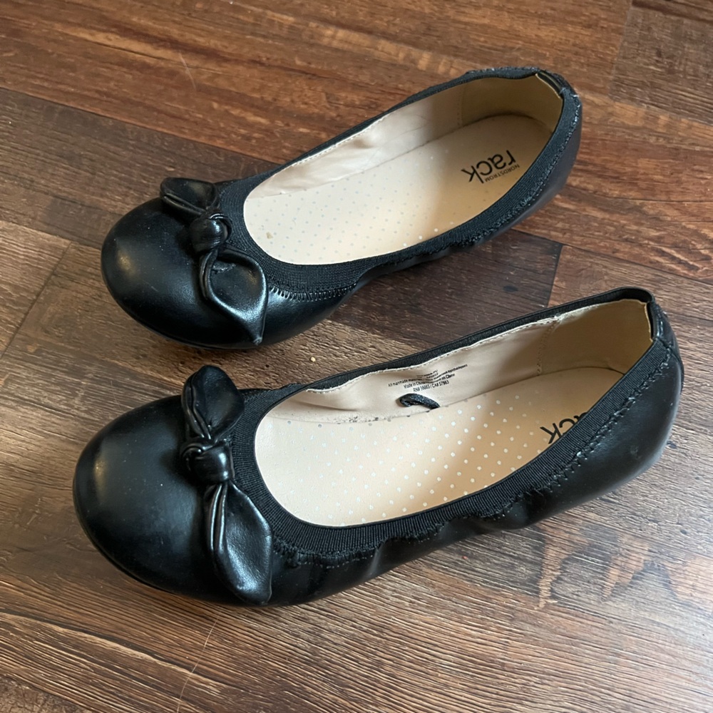 Black Flats with Bow Detail